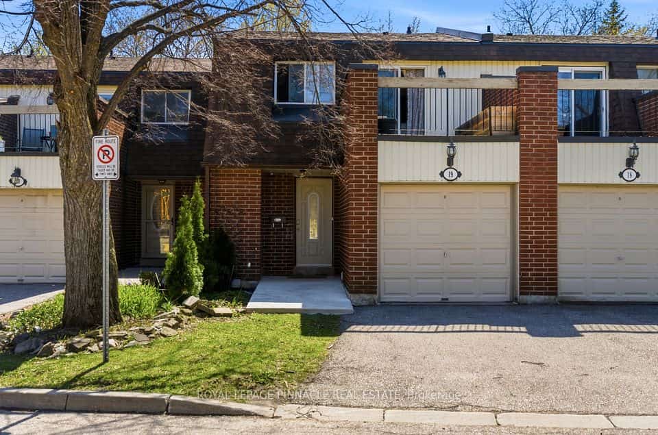 6240 Montevideo Road #19, Mississauga, ON L5N 2N7