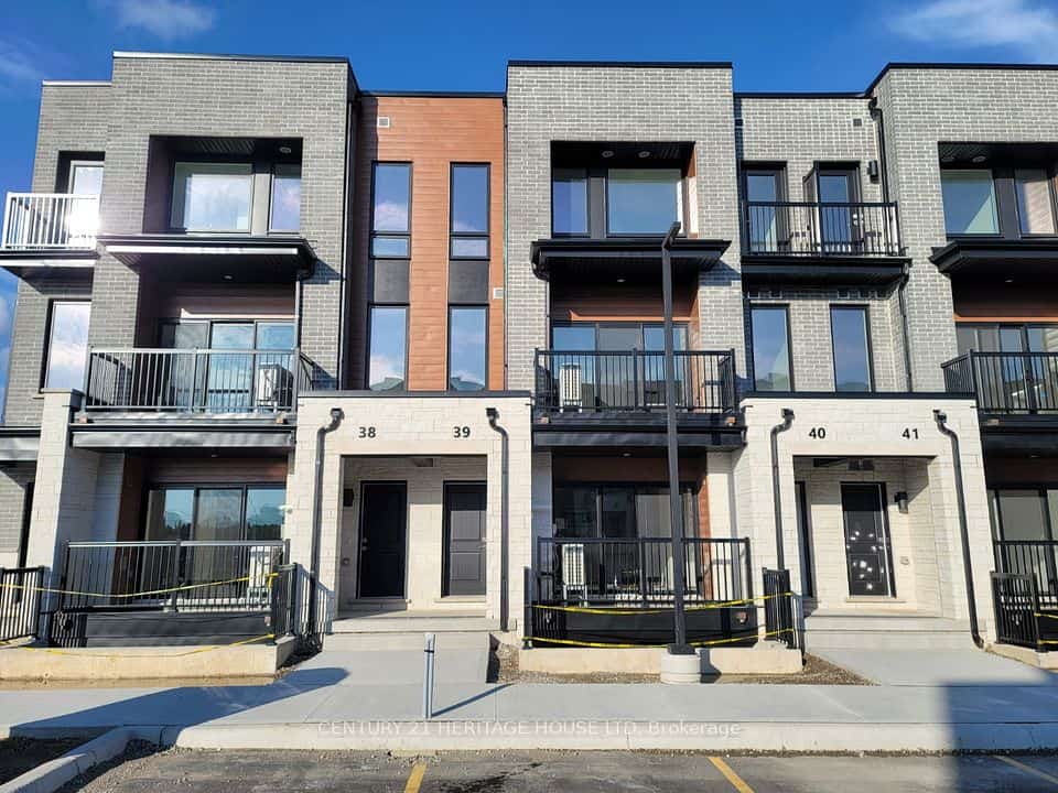 525 Erinbrook Drive #B039, Kitchener, ON N2E 3T1