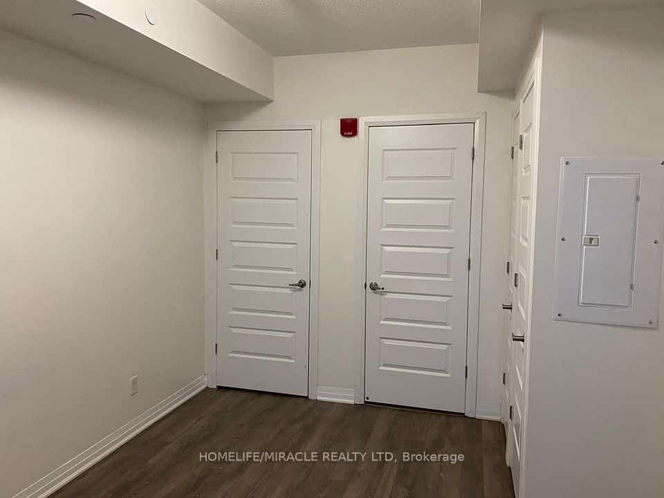 2 Adam sellers Street #501, Markham, ON L6B 1N2