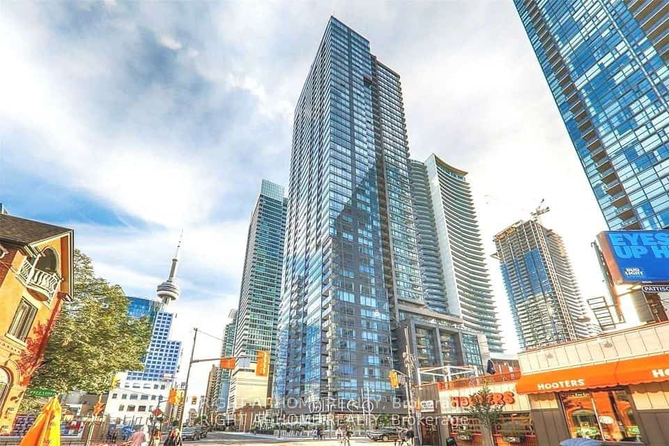 295 Adelaide Street W #722, Toronto, ON M5V 0L4