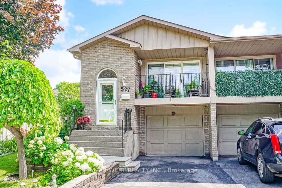 527 Birkdale Street, Oshawa, ON L1H 8C3