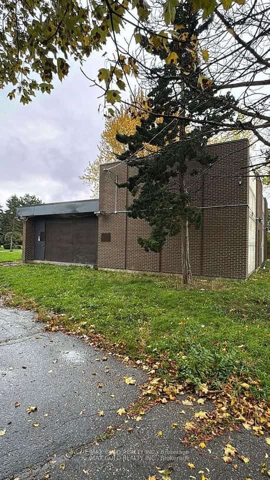 6 Easton Place, Brampton, ON L6T 2A7