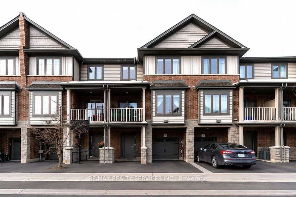7 Ridgeside Lane, Hamilton, ON L8B 1W5