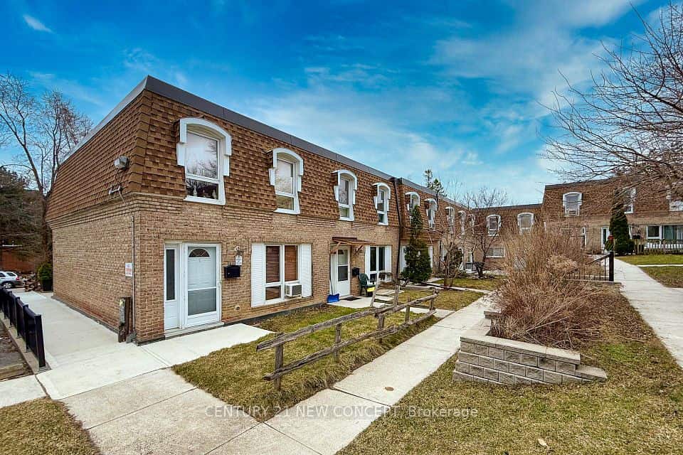 1310 Gulleden Drive, Mississauga