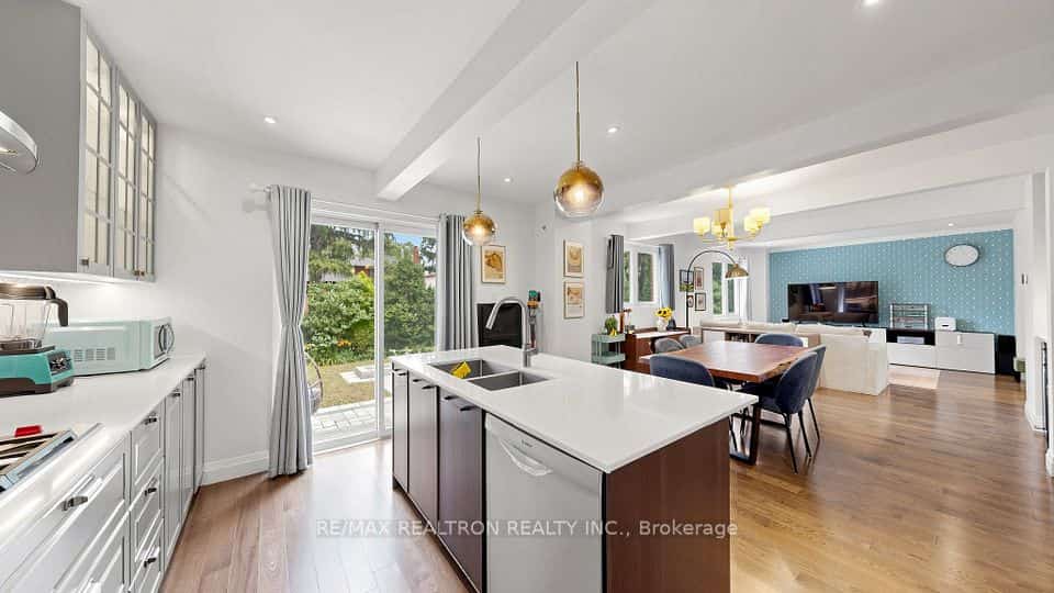 60 Kimberdale Crescent, Toronto, ON M1W 1Y5