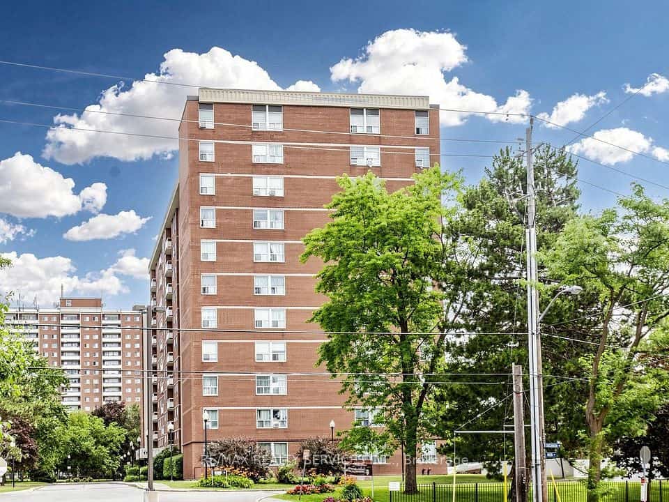 175 Hilda Avenue #102, Toronto, ON M2M 1V8