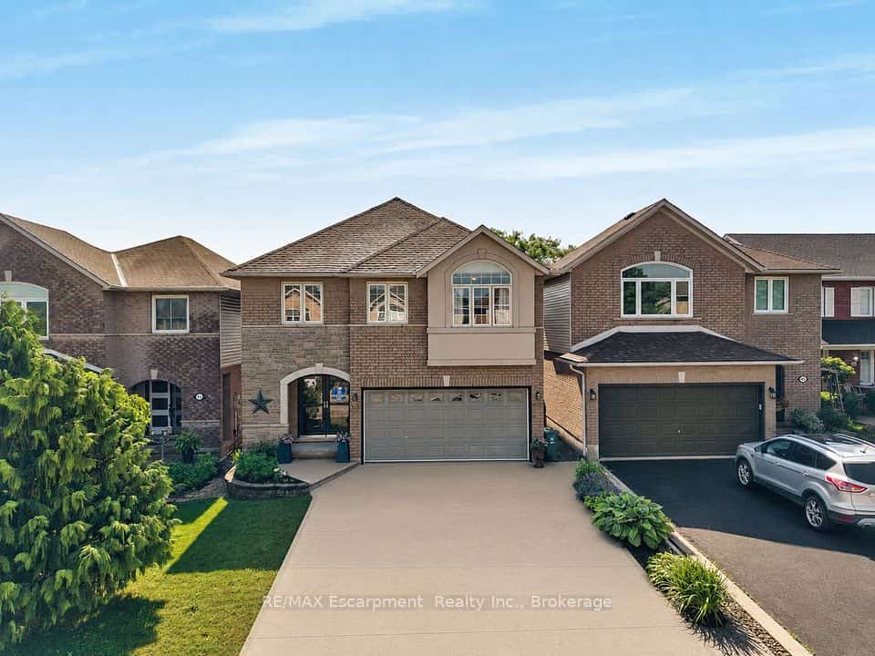 409 Jacqueline Boulevard, Hamilton, ON L9B 2T4