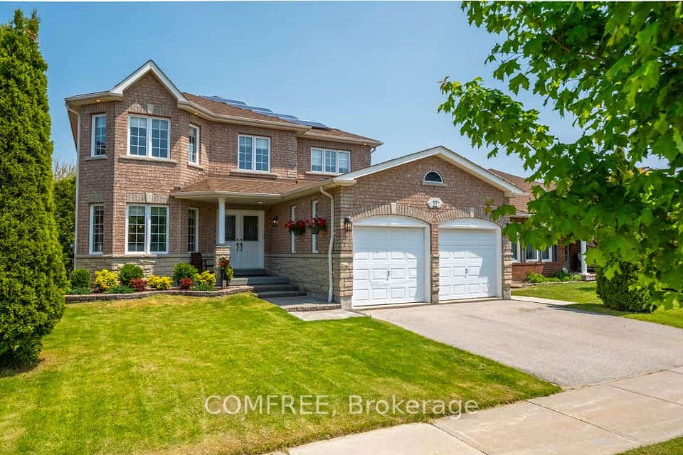 31 Metcalfe Drive, Bradford West Gwillimbury, ON L3Z 3C8