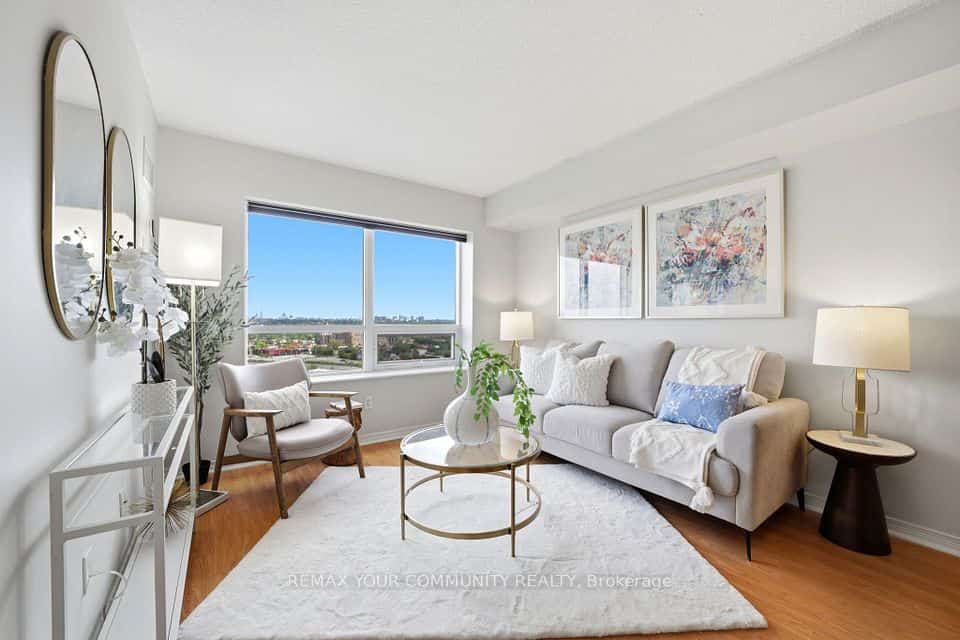 60 Heintzman Street #2102, Toronto, ON M6P 5A1