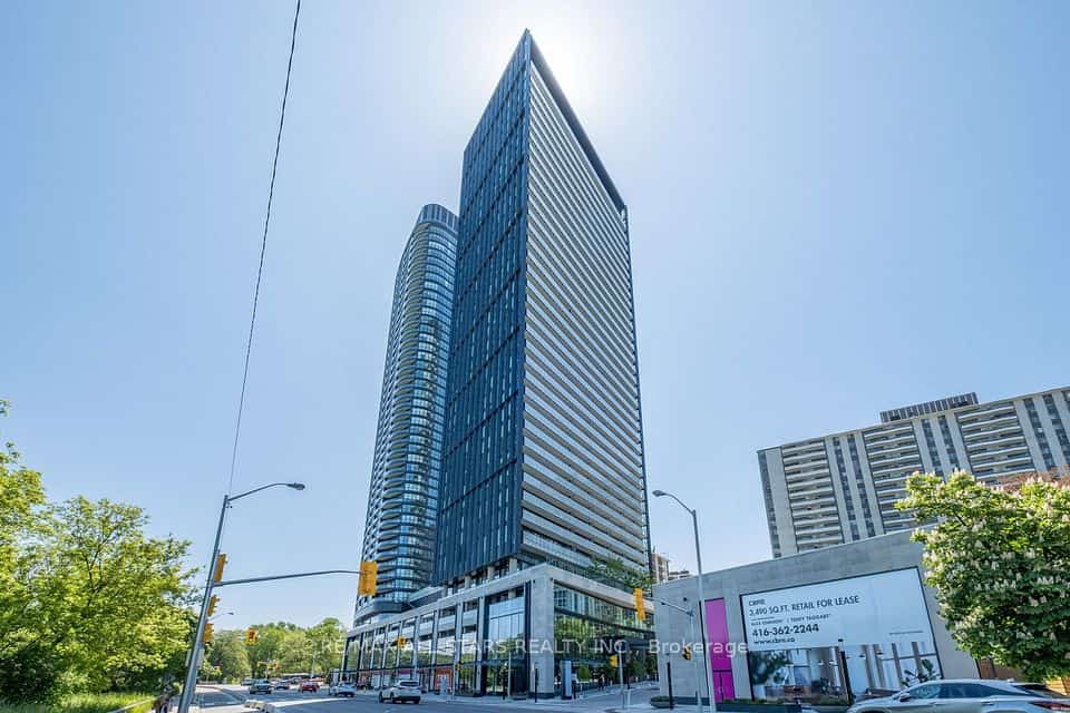 575 Bloor Street E #2302, Toronto, ON M4X 1J8