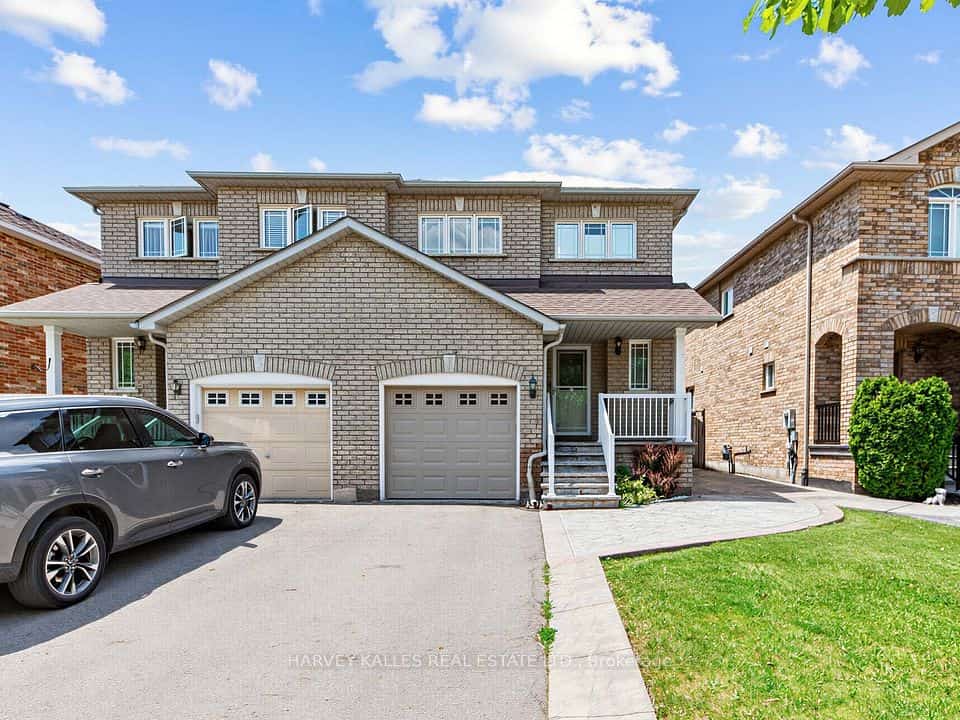 40 Blackthorn Drive, Vaughan, ON L6A 3N5