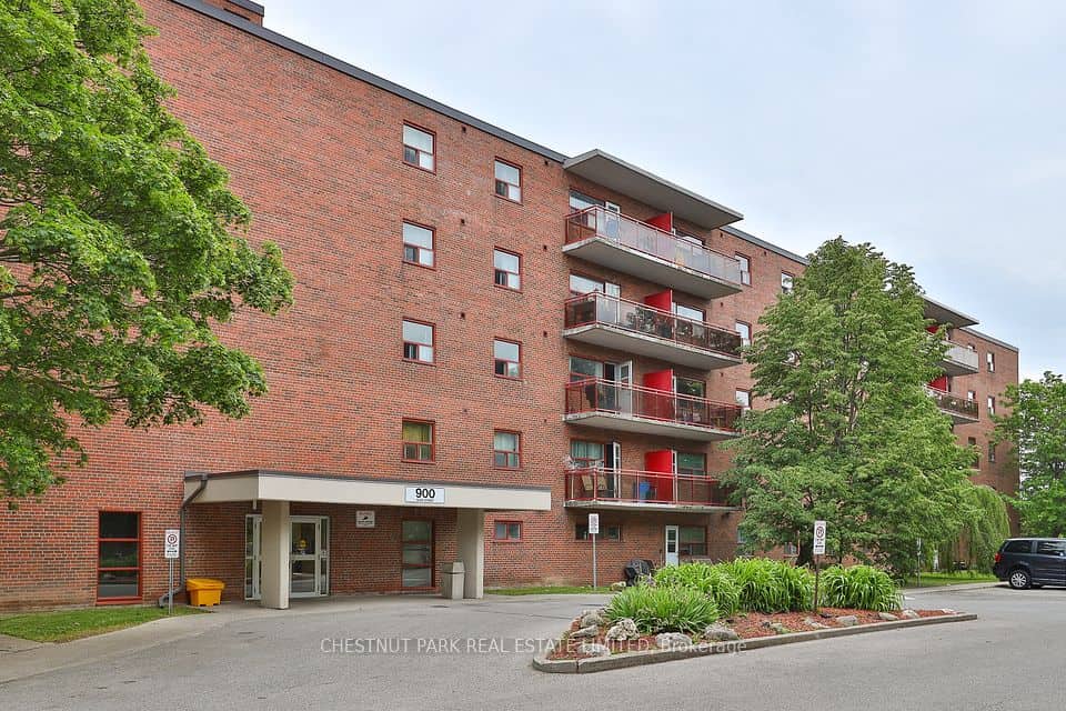 900 Glen Street, Oshawa