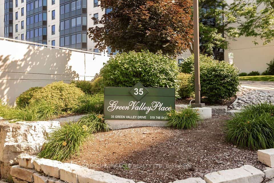 Green Valley Place, Kitchener