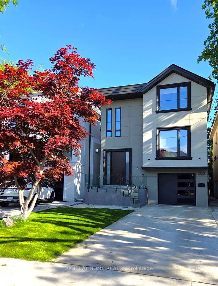 586 Broadway Avenue E, Toronto, ON M4G 2S5