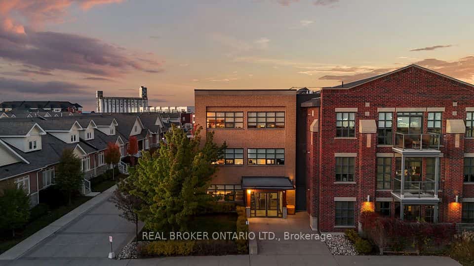1 Shipyard Lane #302, Collingwood, ON L9Y 0W2