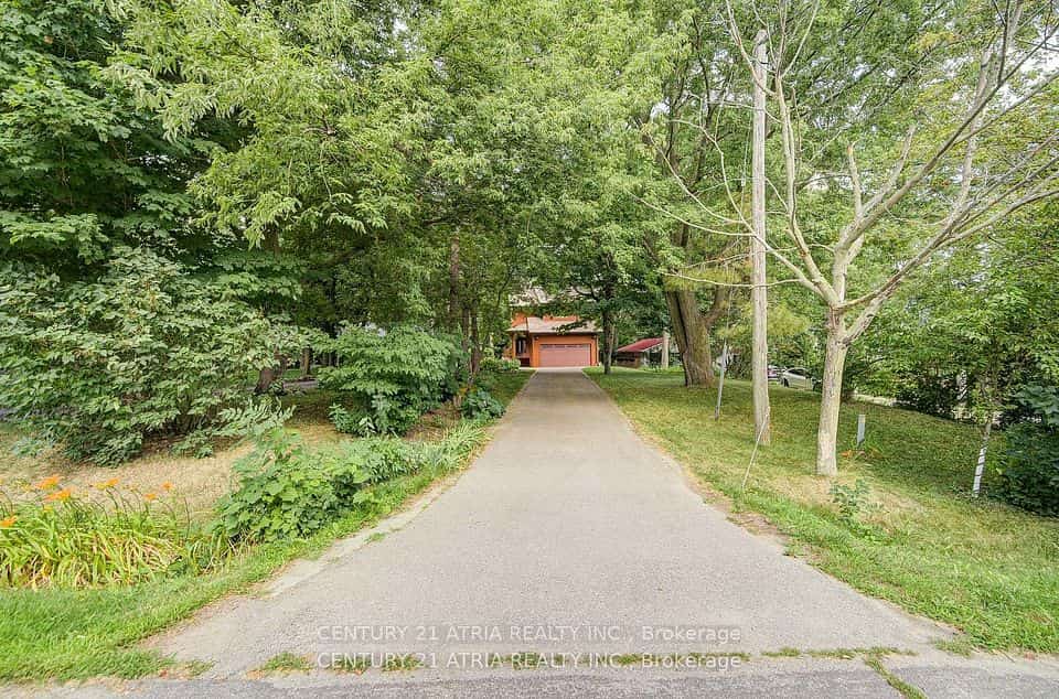 2671 Thickson Road S, Whitby, ON L1N 6J3