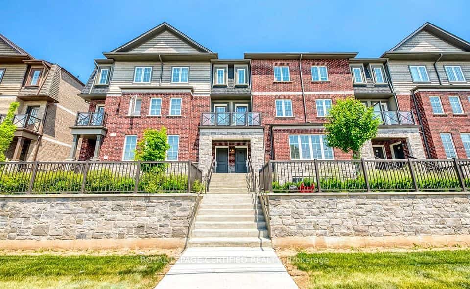 445 Ontario Street S #76, Milton, ON L9T 9K4