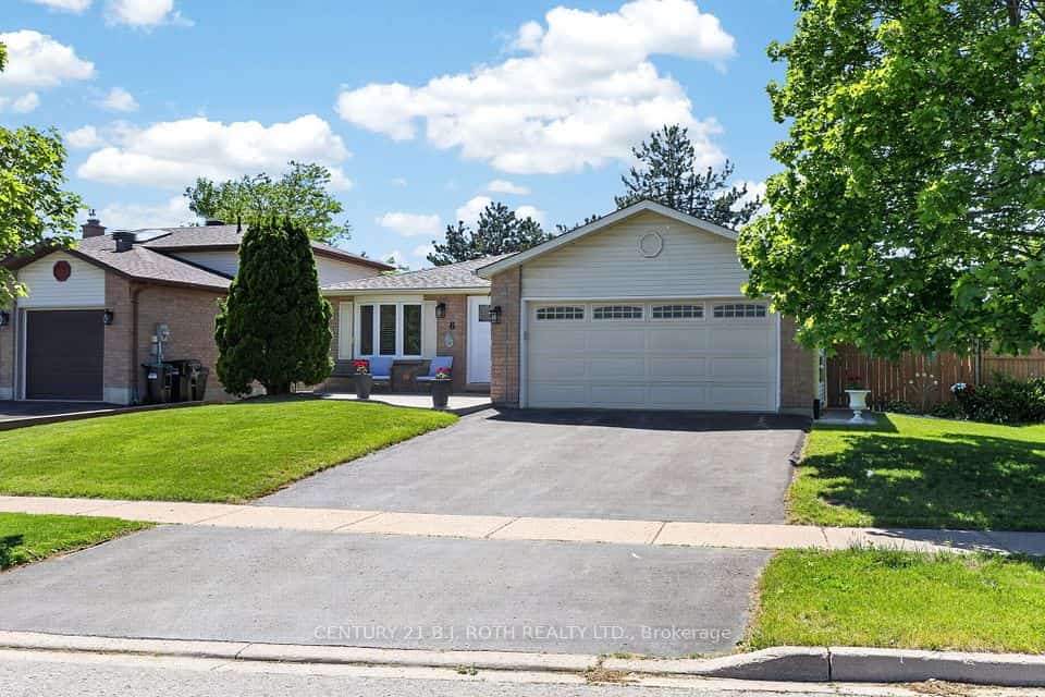 6 Ford Street, Barrie, ON L4N 5X2