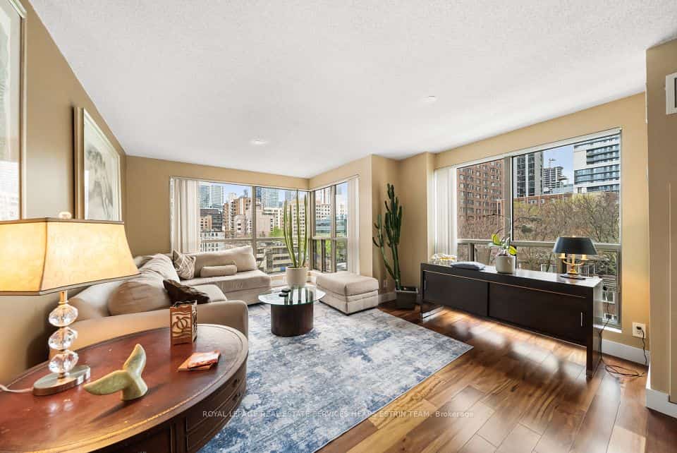 298 Jarvis Street #507, Toronto, ON M5B 2M4