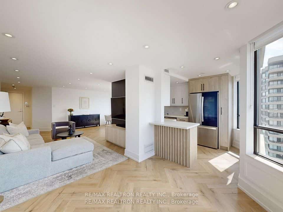 7460 Bathurst Street #1111, Vaughan, ON L4J 7K9