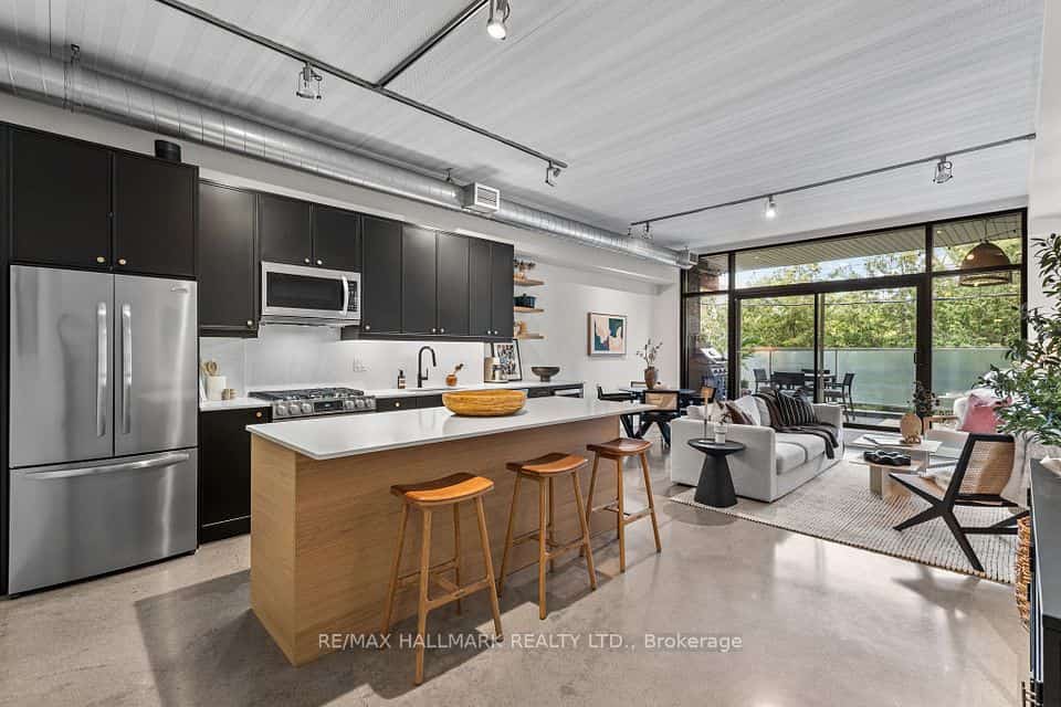 747 Queen Street E #202, Toronto, ON M4M 1H3
