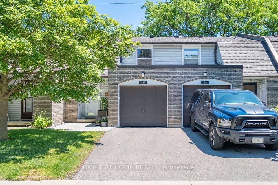 2440 Bromsgrove Road, Mississauga