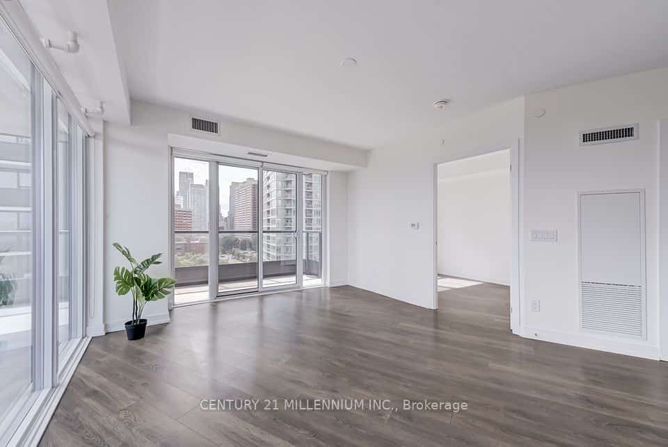 159 Wellesley Street #708, Toronto, ON M4Y 0H5