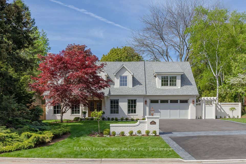 130 Edgecliffe Place, Burlington, ON L7L 3Z3