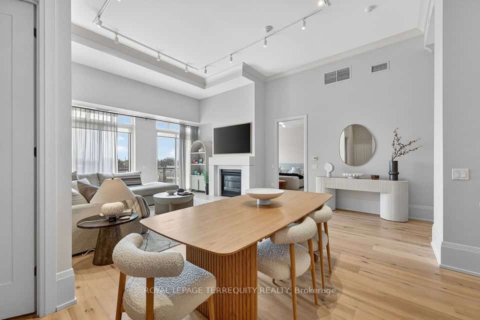 1 Hume Street #PH615, Collingwood, ON L9Y 0X3