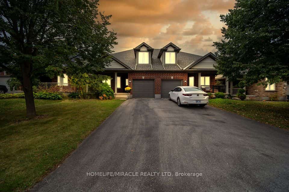 93 Lynch Circle, Guelph, ON N1L 1R8