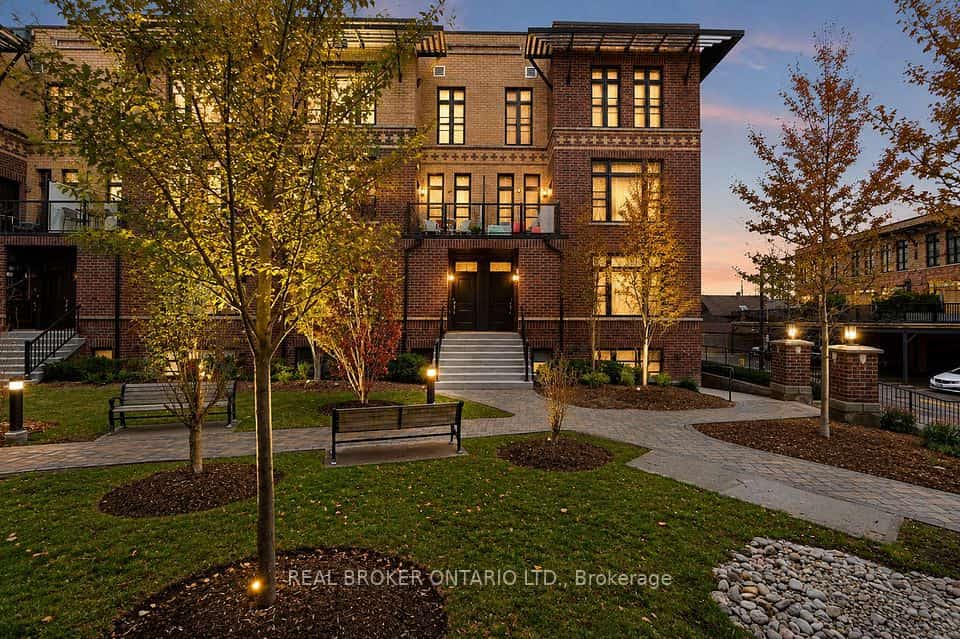 8167 Kipling Avenue, Vaughan