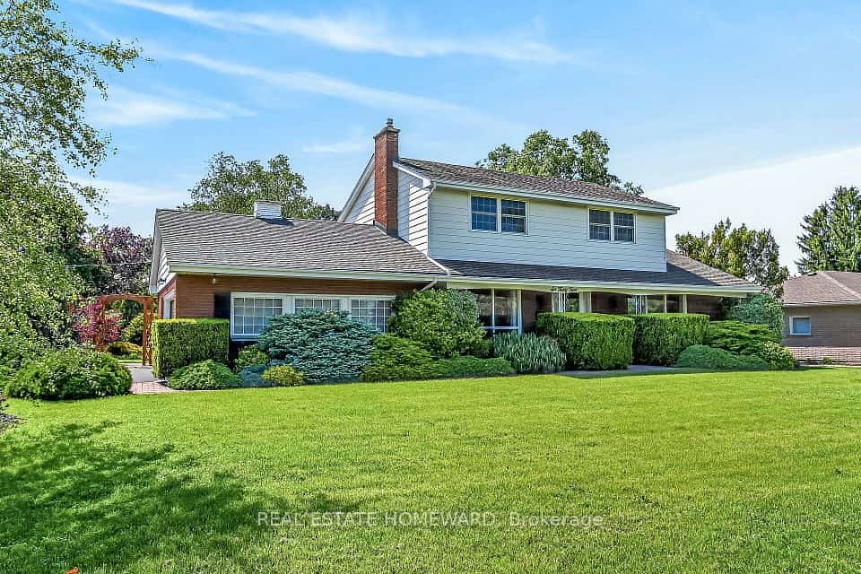 634 Mountain Brow Boulevard, Hamilton, ON L8T 1B1
