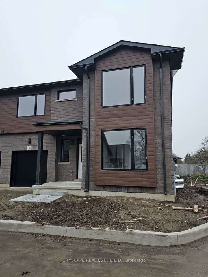 264 Blair Road W #10, Cambridge, ON N1S 4K9