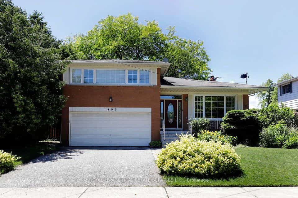 1492 Hillgrove Road, Mississauga, ON L5J 3M1