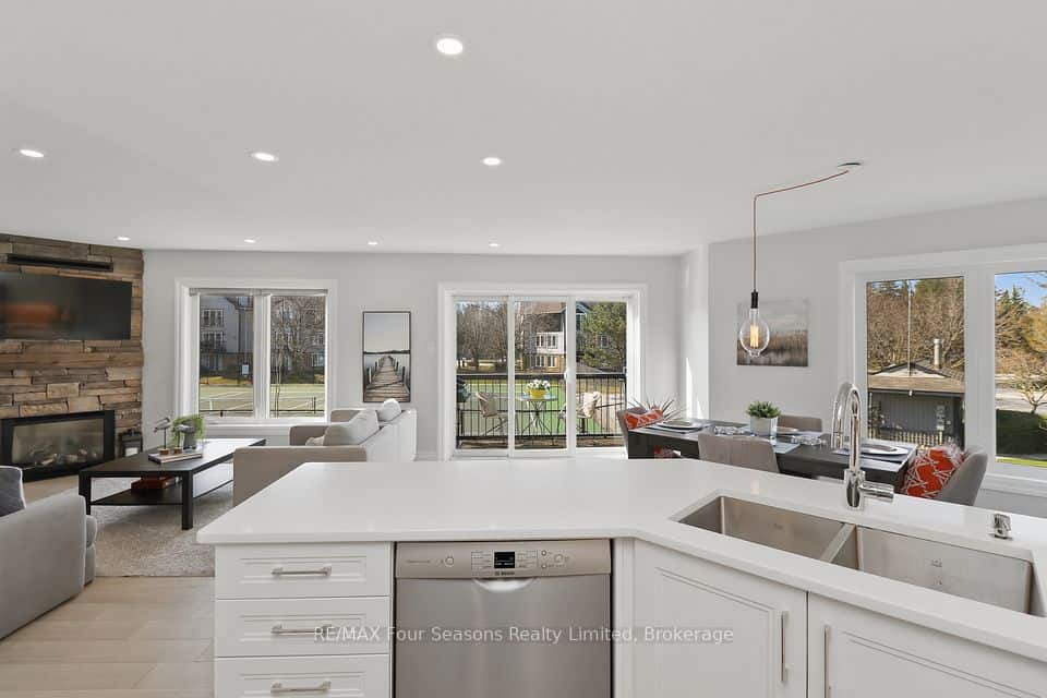 835 Suncrest Circle, Collingwood, Collingwood