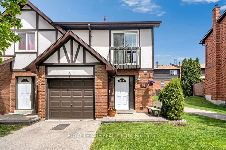 1755 Rathburn Road E #39, Mississauga, ON L4W 2M8