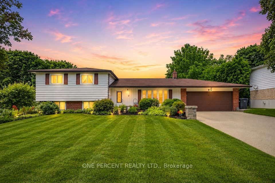 25 Hilltop Drive, Caledon, ON L7C 1H6