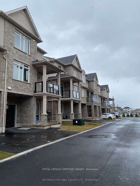 40 Zinfandel Drive #19, Hamilton, ON L8E 0L1