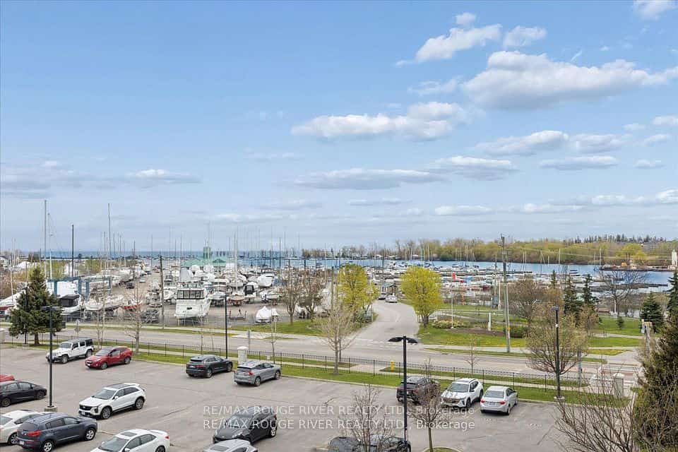 340 Watson Street W #305, Whitby, ON L1N 9G1