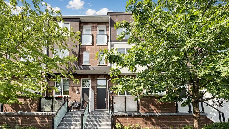 15 Heron Park Place #17, Toronto, ON M1E 0B8