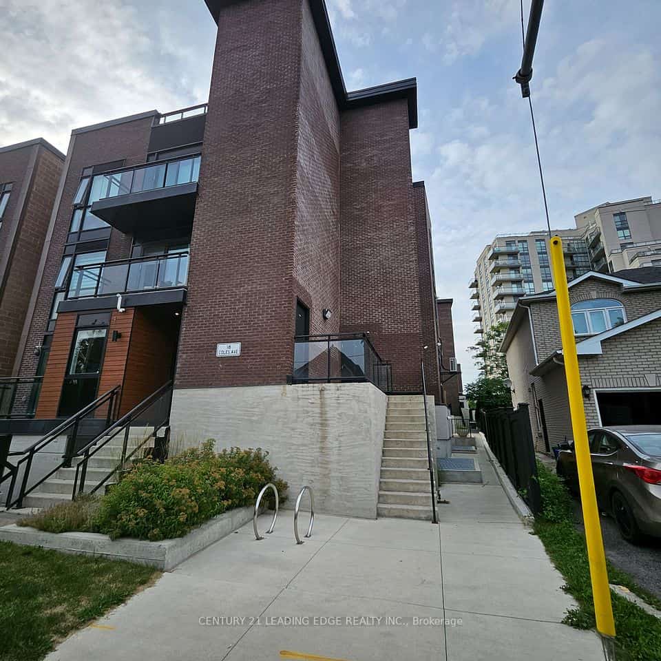 18 Coles Avenue #603, Vaughan, ON L4L 1L9