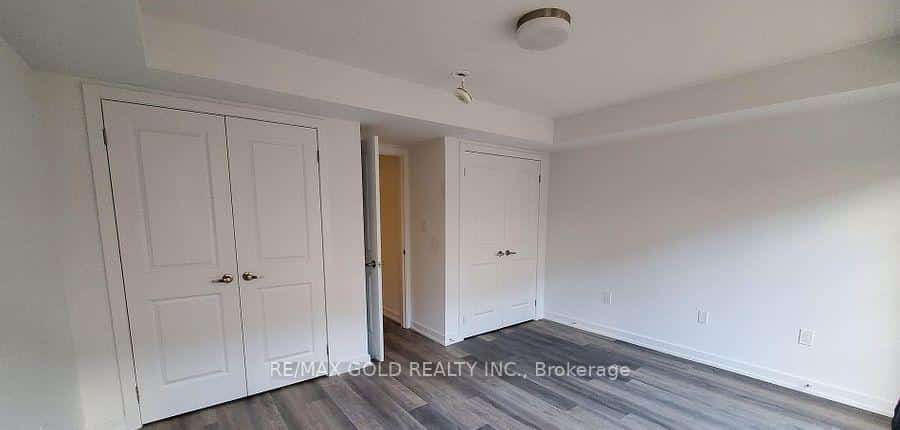 205 West Oak Trail #25, Kitchener, ON N2R 1R4