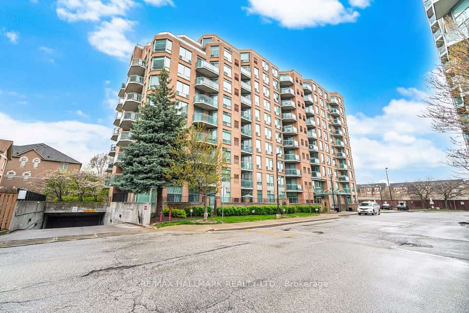 190 Manitoba Street #209, Toronto, ON M8Y 3Y8