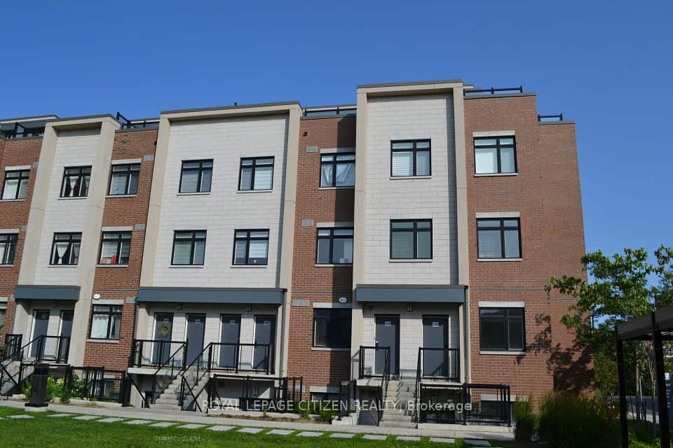1060 Douglas Mccurdy Common, Mississauga