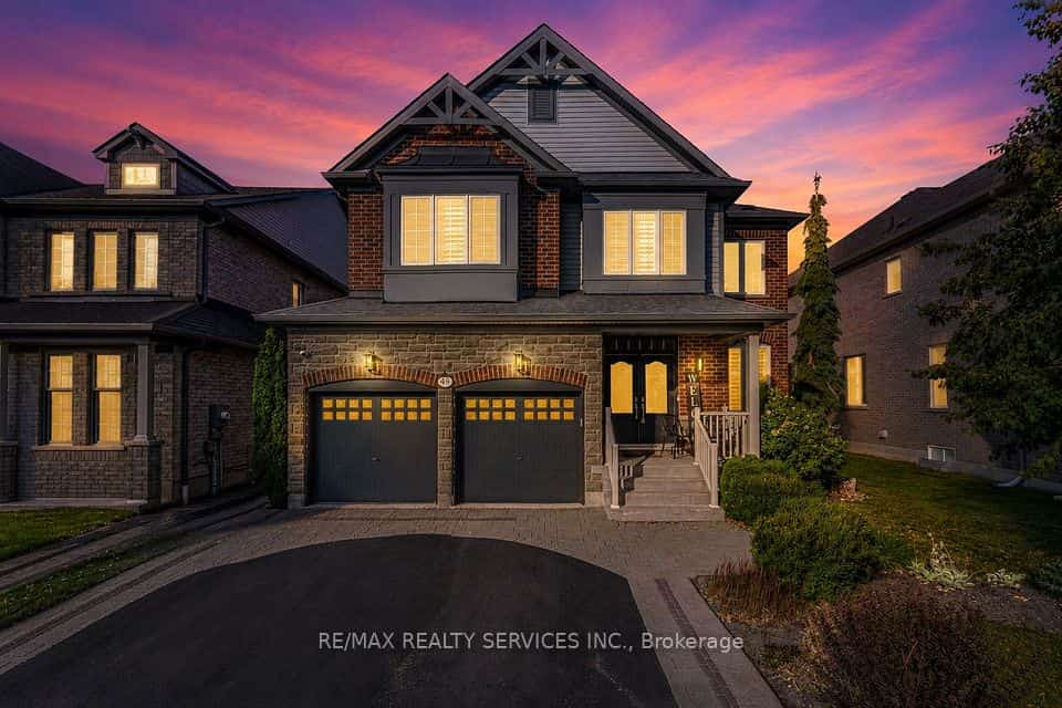 49 Learmont Avenue, Caledon, ON L7C 3N7