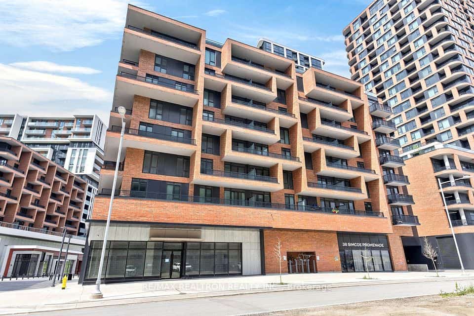 38 Simcoe Promenade #C909, Markham, ON L6G 0H7