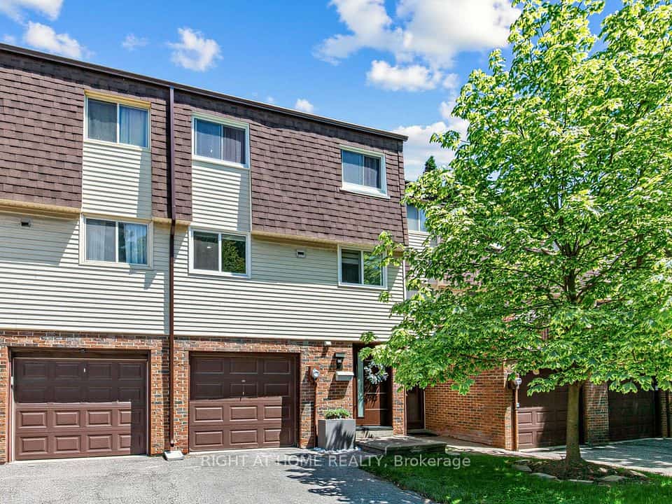 100 Jenny Wrenway, Toronto, ON M2H 2Z2