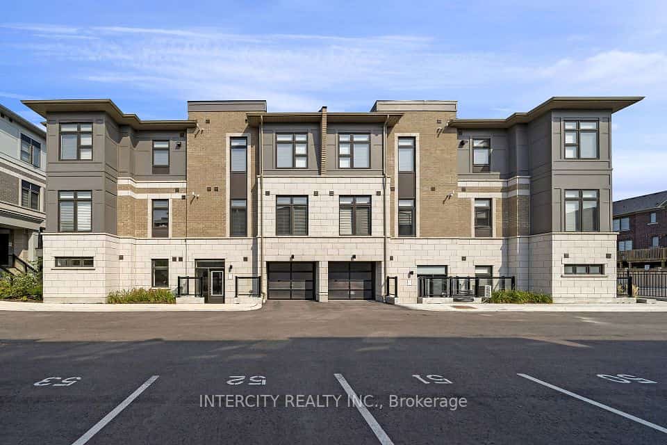 60 Halliford Place #701, Brampton, ON L6P 4R1