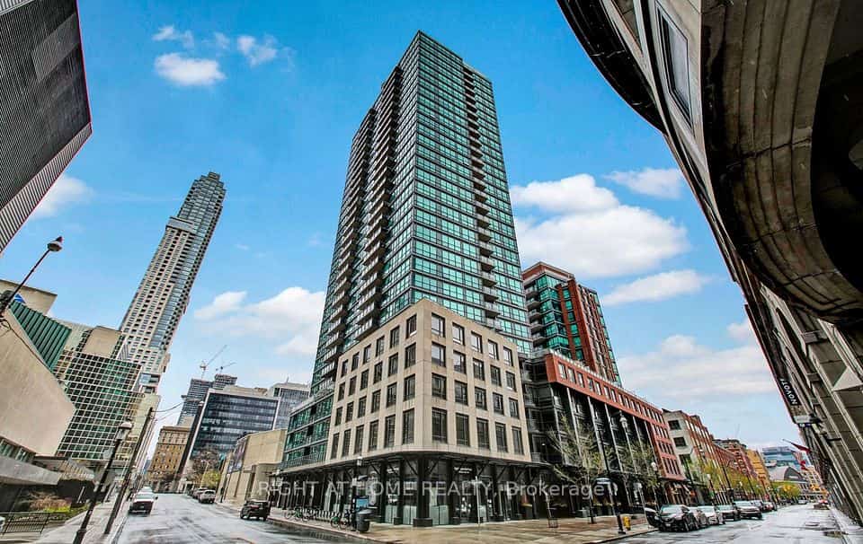 1 Scott Street #1409, Toronto, ON M5E 1A1