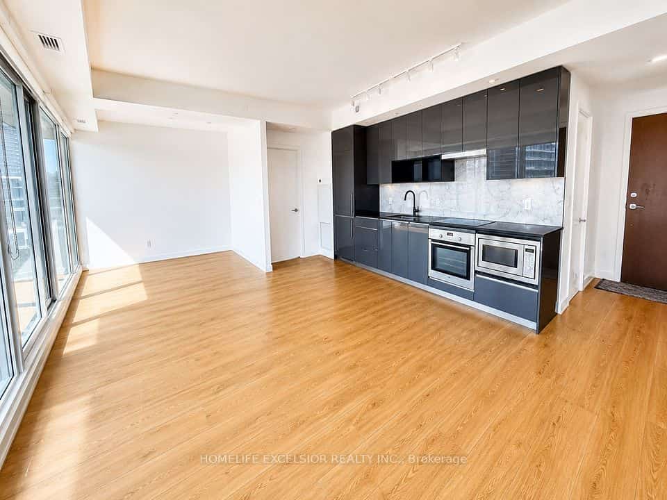 115 Mcmahon Drive, Toronto